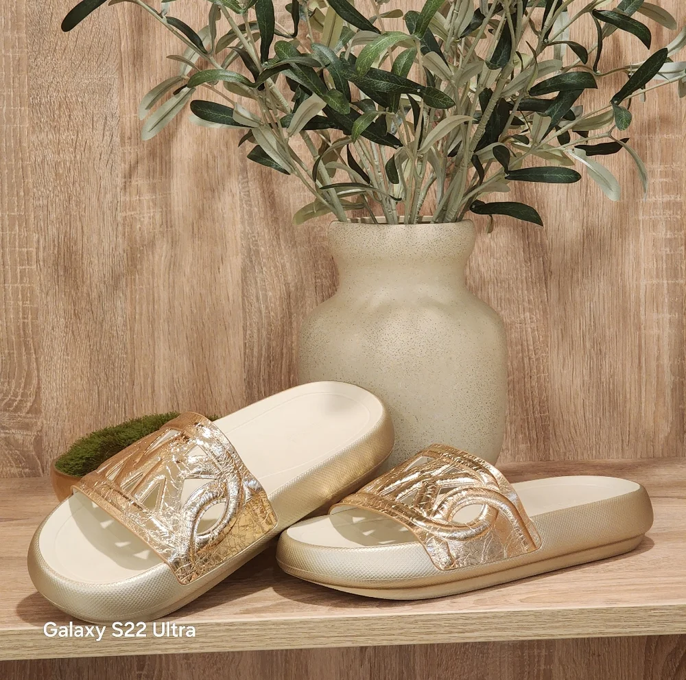 MICHAEL Michael Kors Splash Metallic Pale Gold Leather Slide Sandal Size 9 - Picture 10 of 11